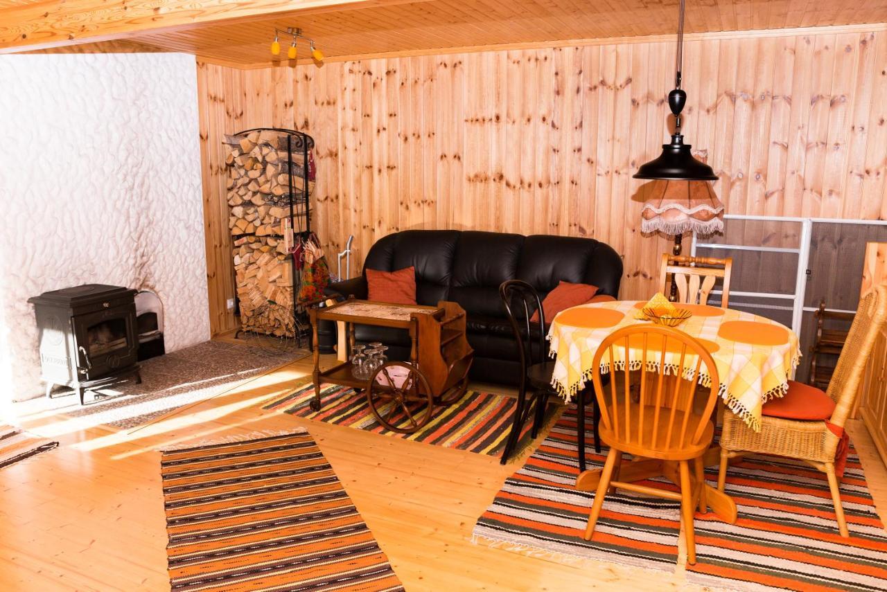 Mere Kodumajutus Kärdla Extérieur photo